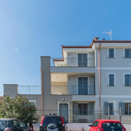 Appartamento Appartamento in Villa con Grande Terrazza *