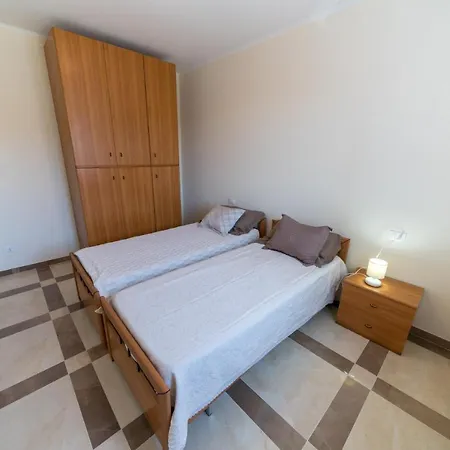 Appartamento In Villa Con Grande Terrazza Diano Marina